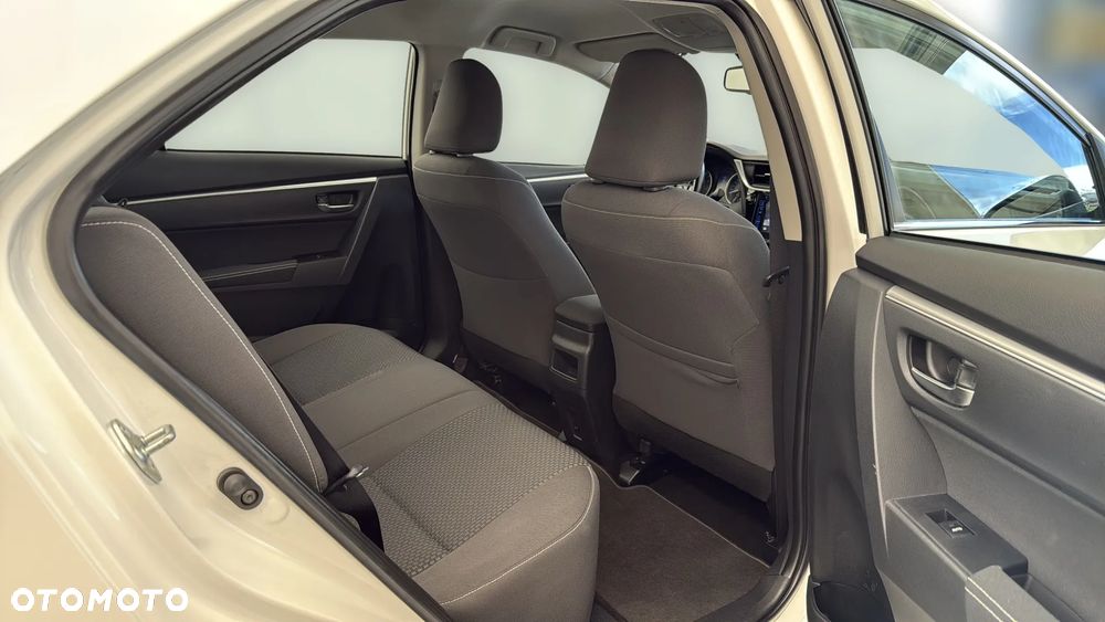 Toyota Corolla 1.6 Comfort - 16