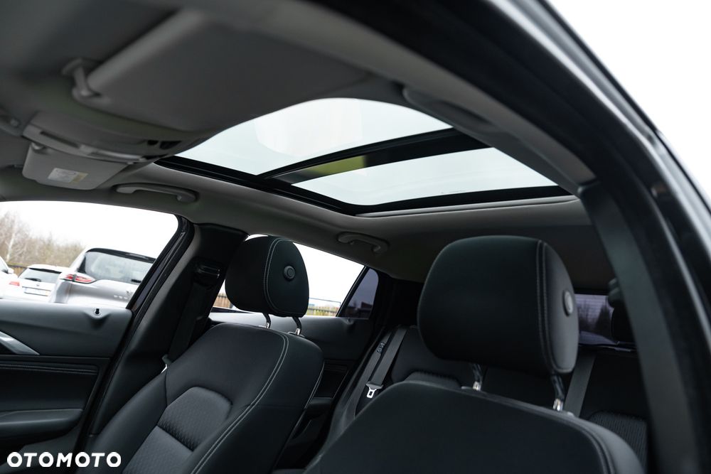 Infiniti Q30 2.2d DCT AWD Sport - 28