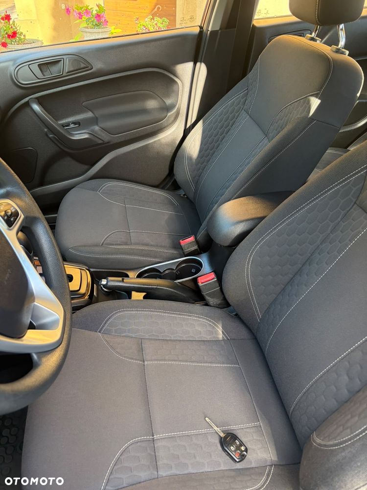 Ford Fiesta - 10