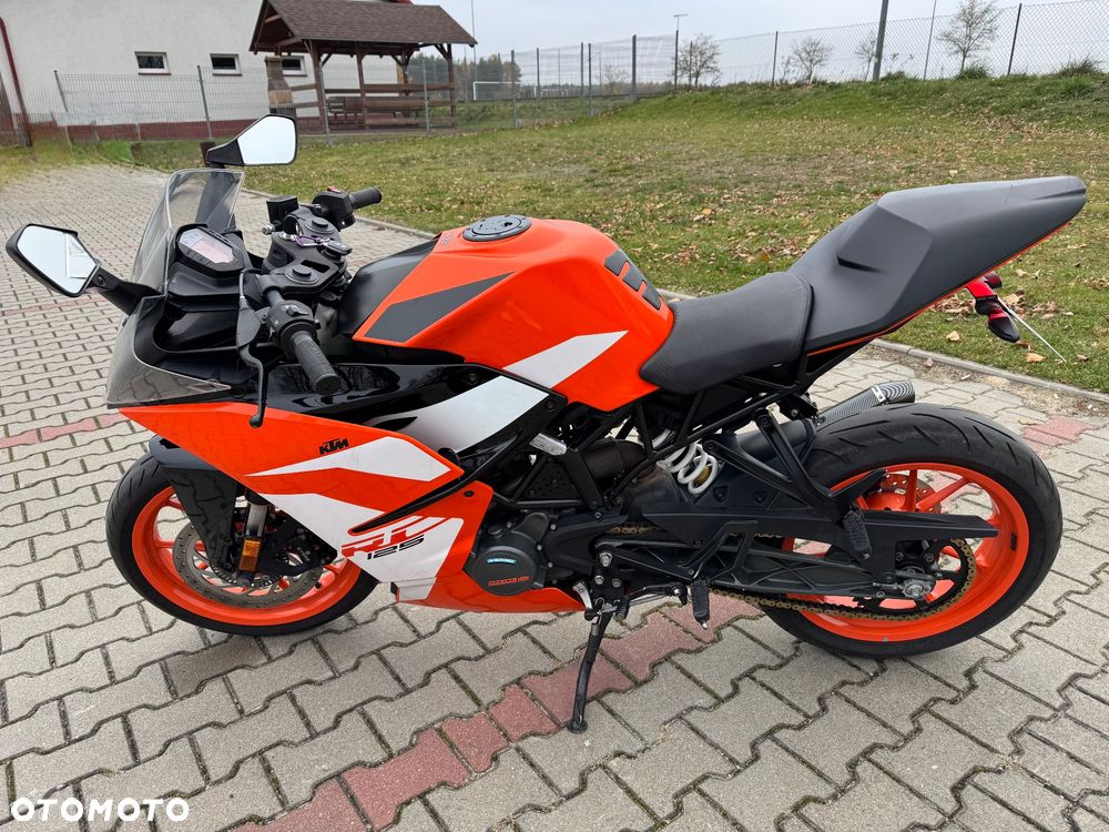 KTM RC 125 - 9