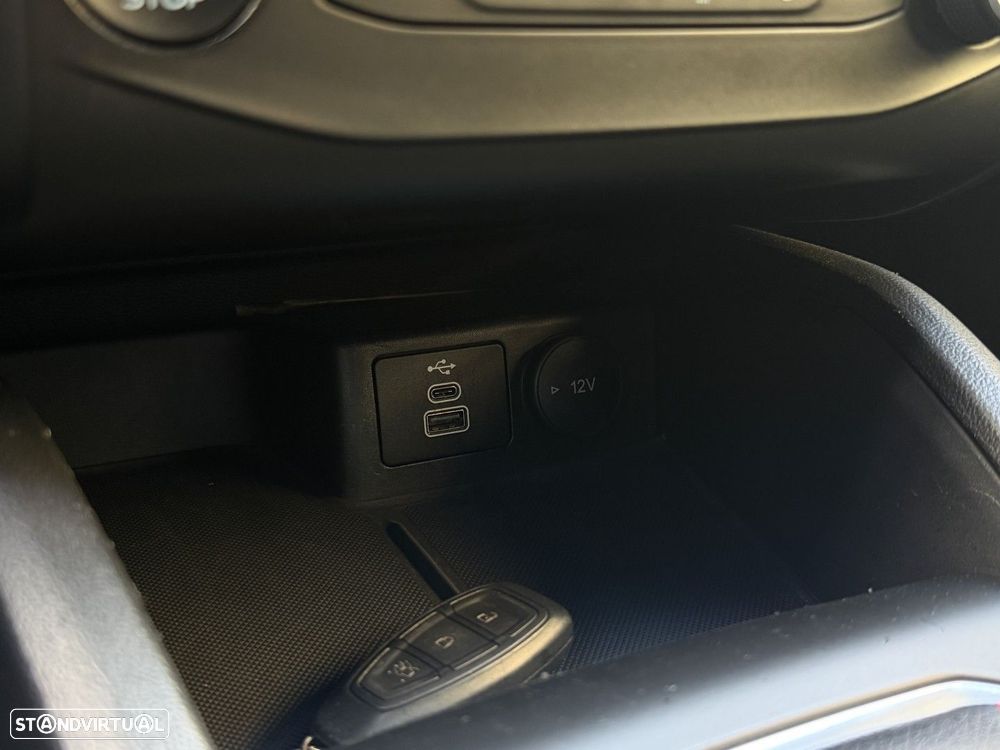 Ford Focus 1.5 TDCi EcoBlue ST-Line - 25