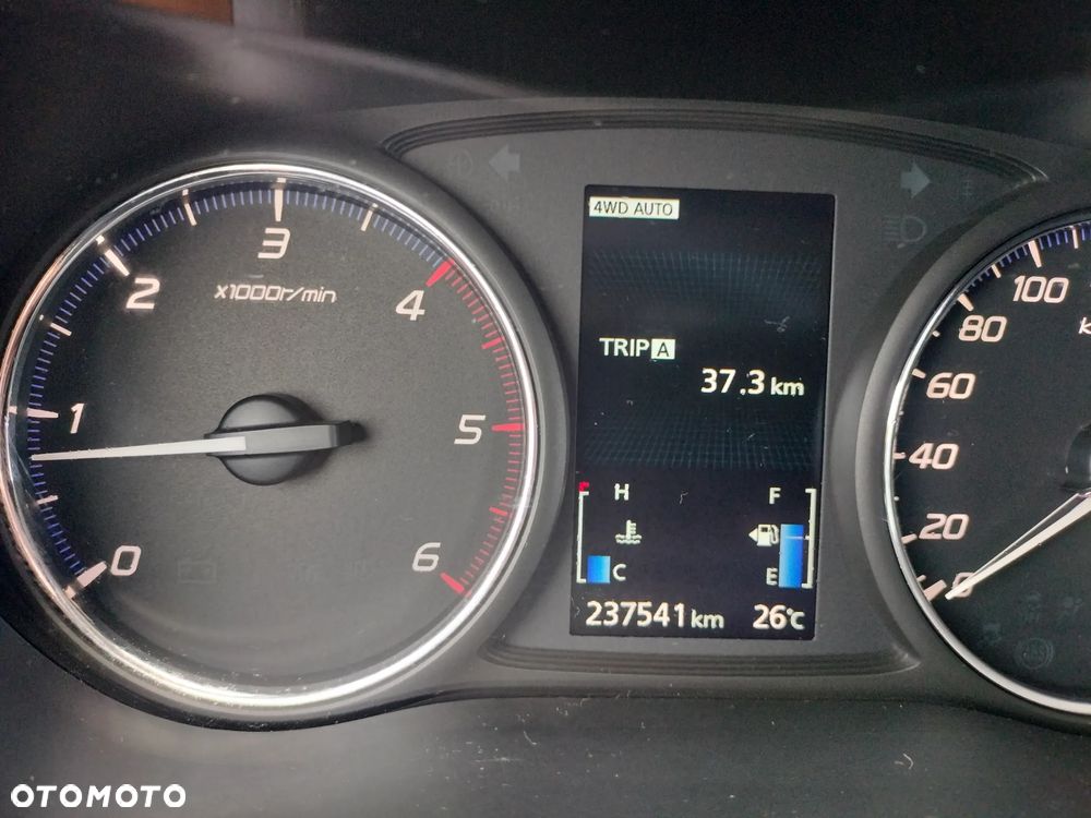 Mitsubishi Outlander 2.2 DI-D 4WD Intense - 11