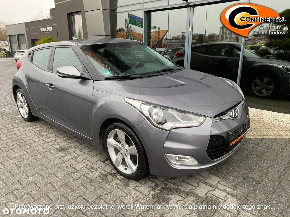 Hyundai Veloster - 2