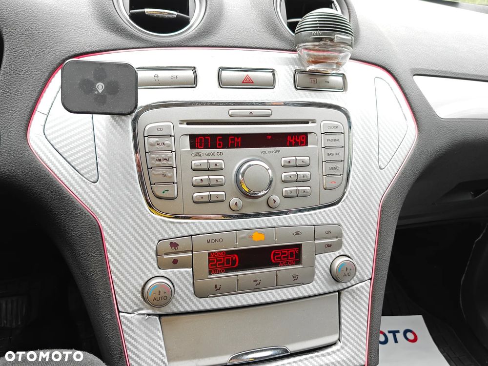 Ford Mondeo 1.8 TDCi Titanium - 23