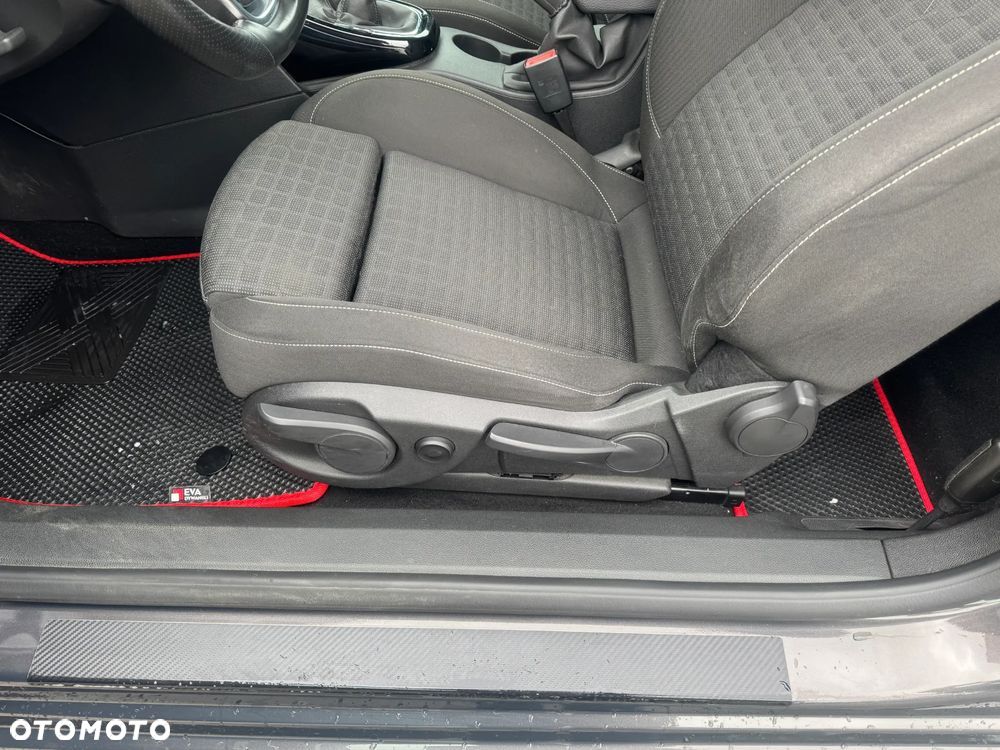 Opel Astra IV GTC 1.4 T Active - 16