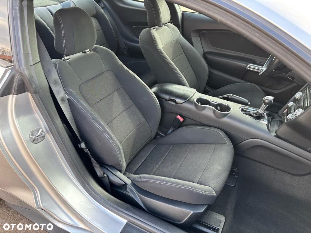 Ford Mustang 3.7 V6 - 20