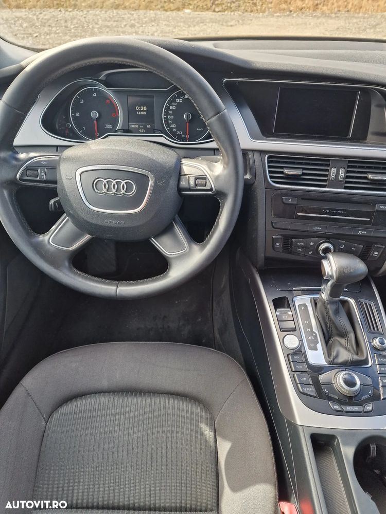 Audi A4 2.0 TDI quattro Stronic - 4