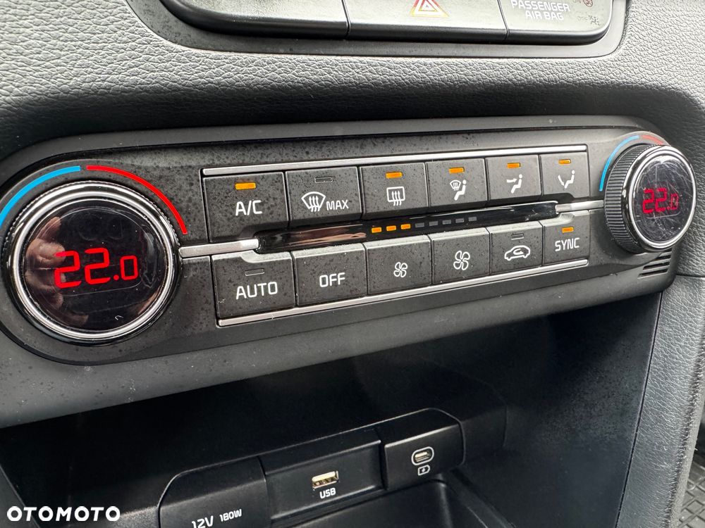 Kia Ceed 1.5 T-GDI Business Line DCT - 27