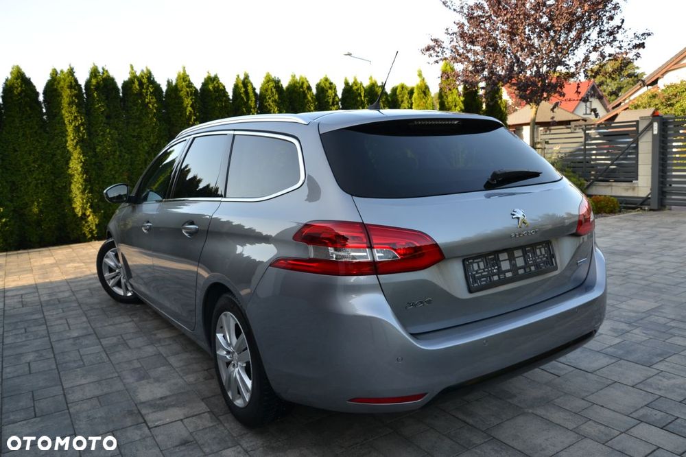 Peugeot 308 2016 photo 2