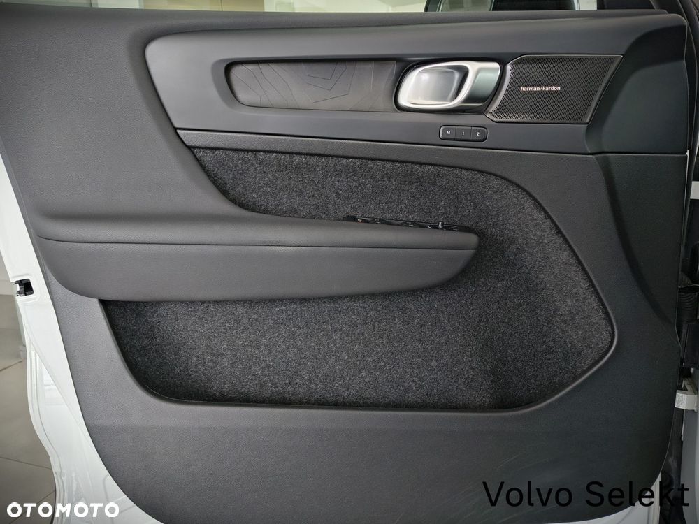 Volvo C40 - 12