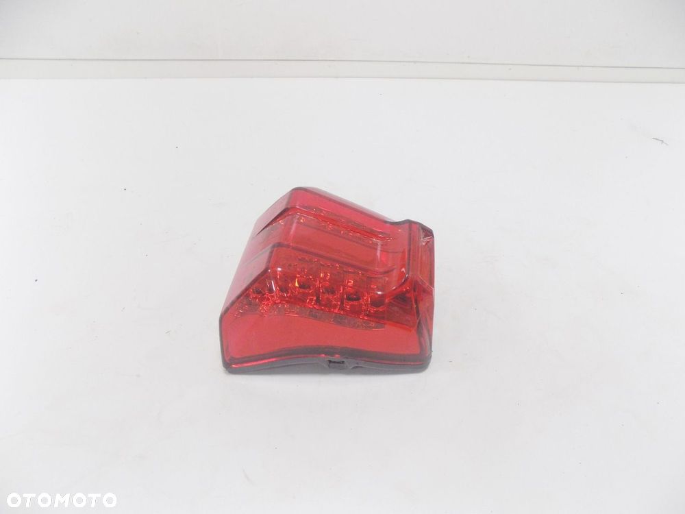 TRIUMPH TIGER 800 XCX LAMPA TYLNA TYŁ - 3