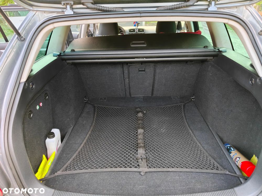 Volkswagen Golf 2.0 TDI DPF BlueMotion Technology DSG MATCH - 13