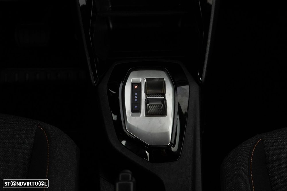 Peugeot 2008 1.2 Hybrid Style e-DCS6 - 11