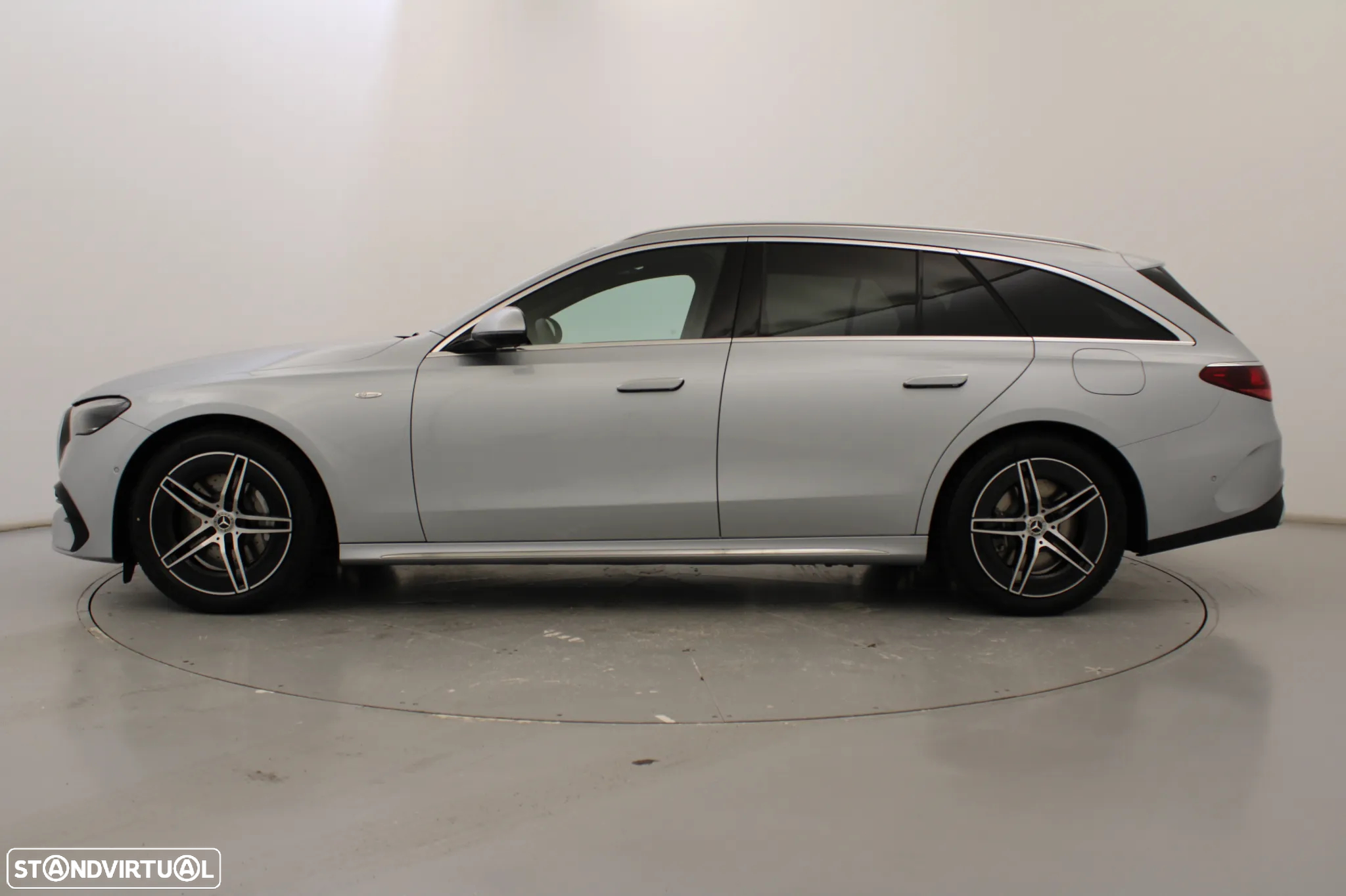 Mercedes-Benz E 300 de - 12