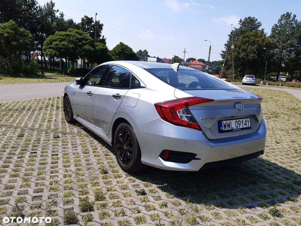 Honda Civic 1.5 i-VTEC Turbo CVT Elegance - 2