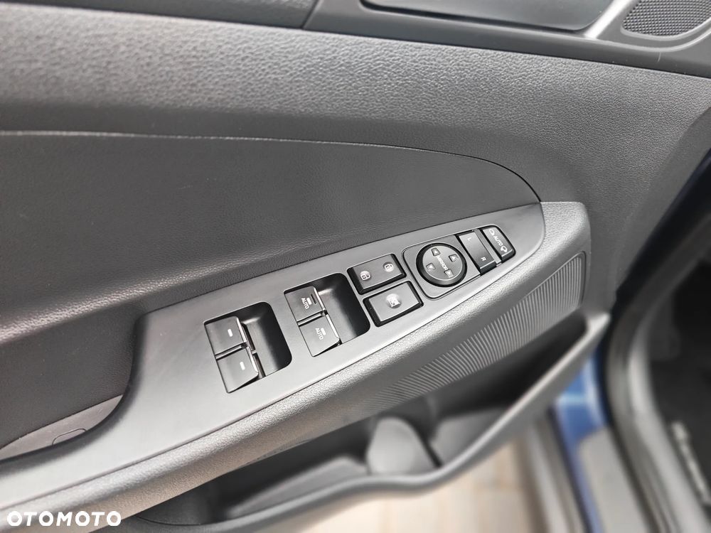 Hyundai Tucson blue 1.6 GDi 2WD Navi - 16