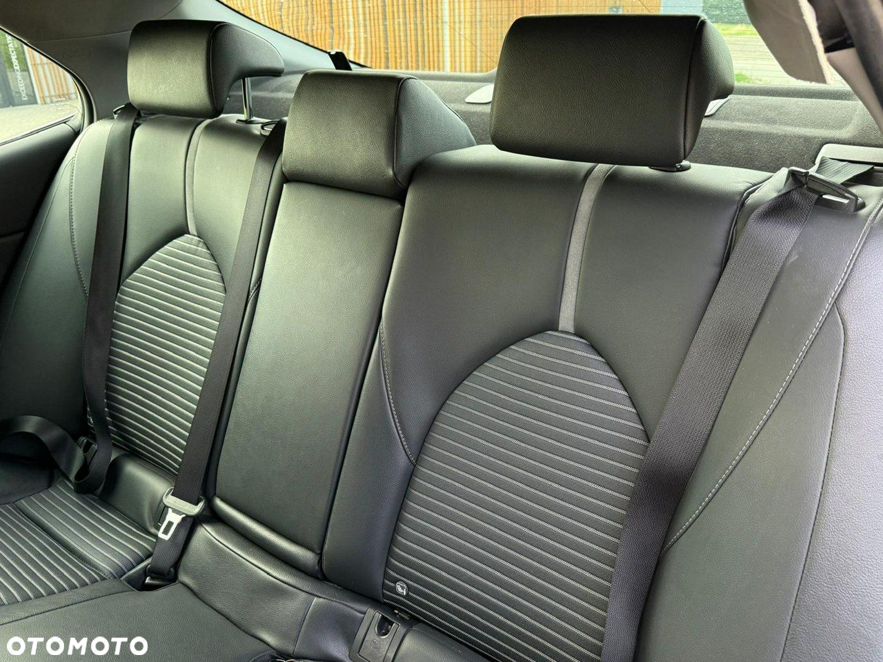 Toyota Camry - 22