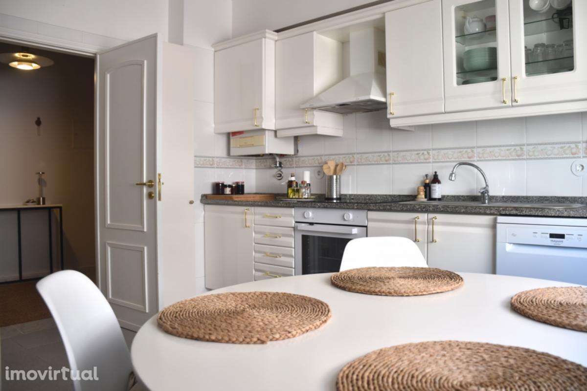 Apartamento com 2 quartos - localizado em Linda-a-Velha Lisbon - Grande imagem: 2/29