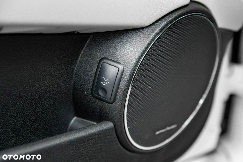 Mercedes-Benz Klasa C 63 AMG AMG SPEEDSHIFT MCT - 31