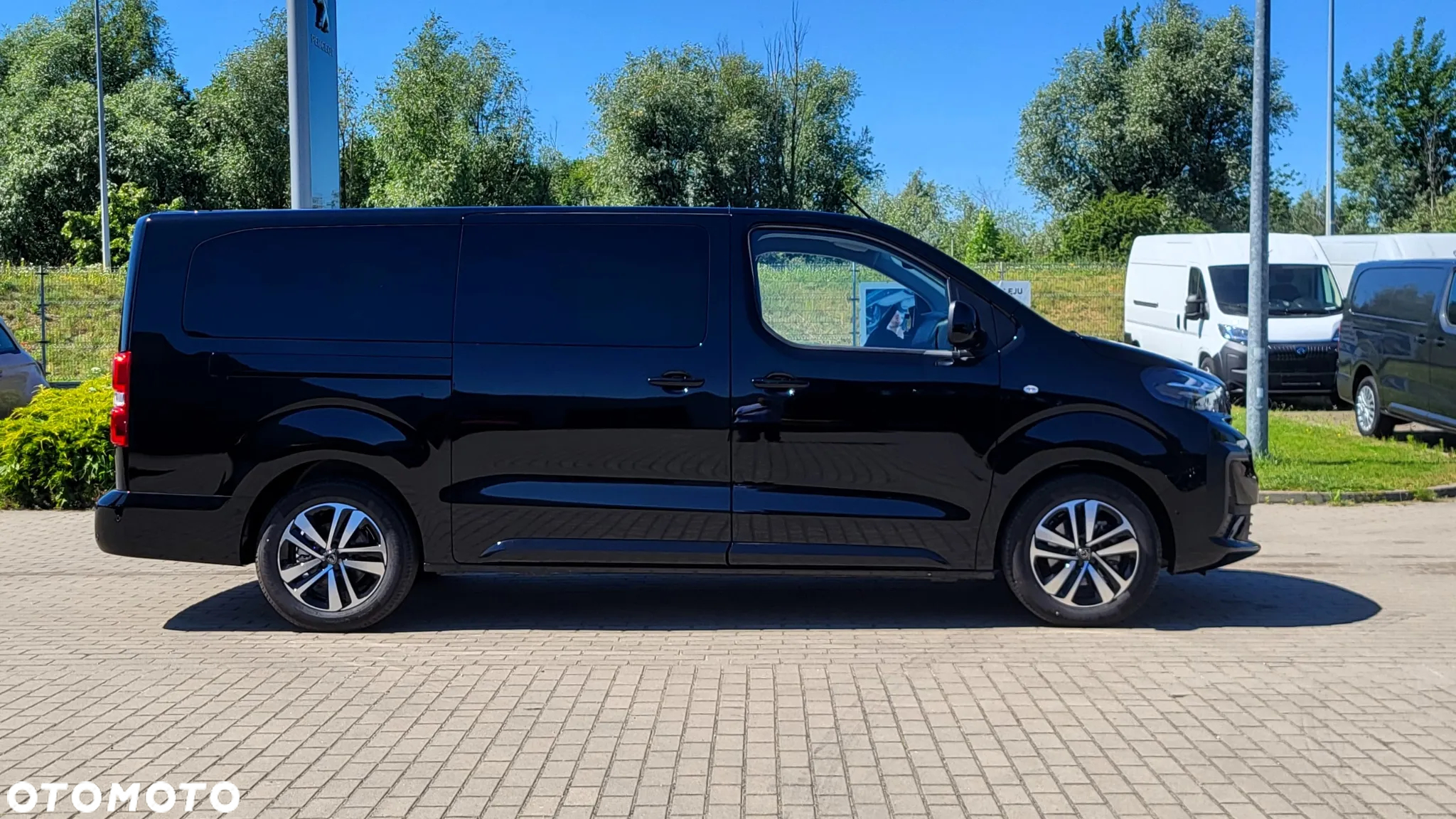 Peugeot Traveller e-Traveller Long Business Vip (75 kWh) - 4