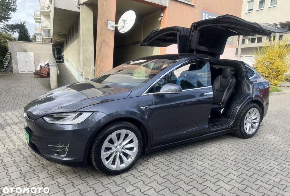 Tesla Model X 2019 photo 2