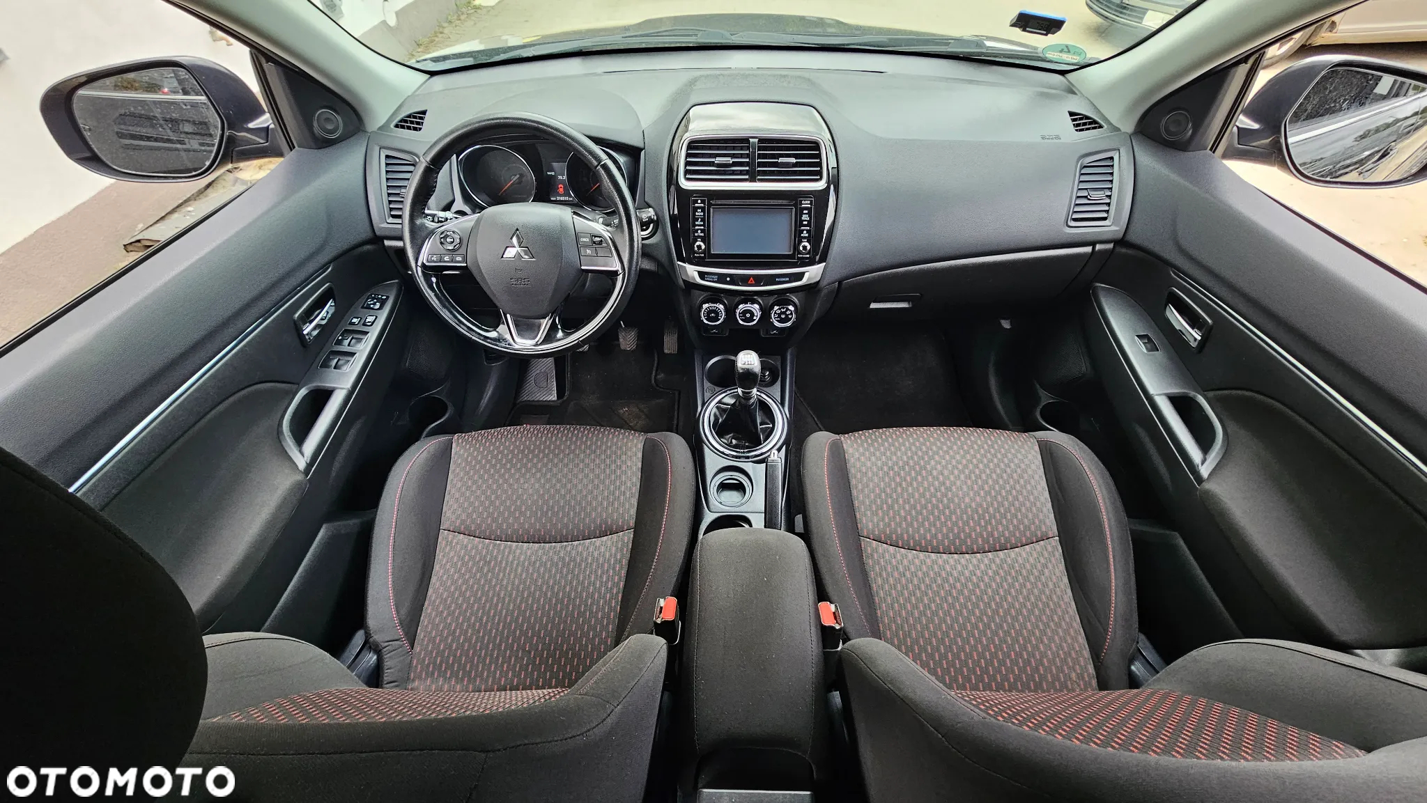 Mitsubishi ASX - 17
