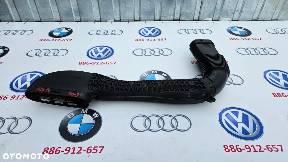 Mercedes C Klasa W205 180 200 1.8 2.0 CGI Dolot powietrza Rura Kierownica Wlot powietrza A2740901000 - 1