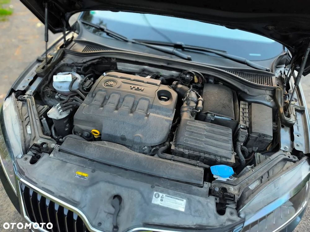 Skoda Superb 2.0 TDI DSG L&K - 23