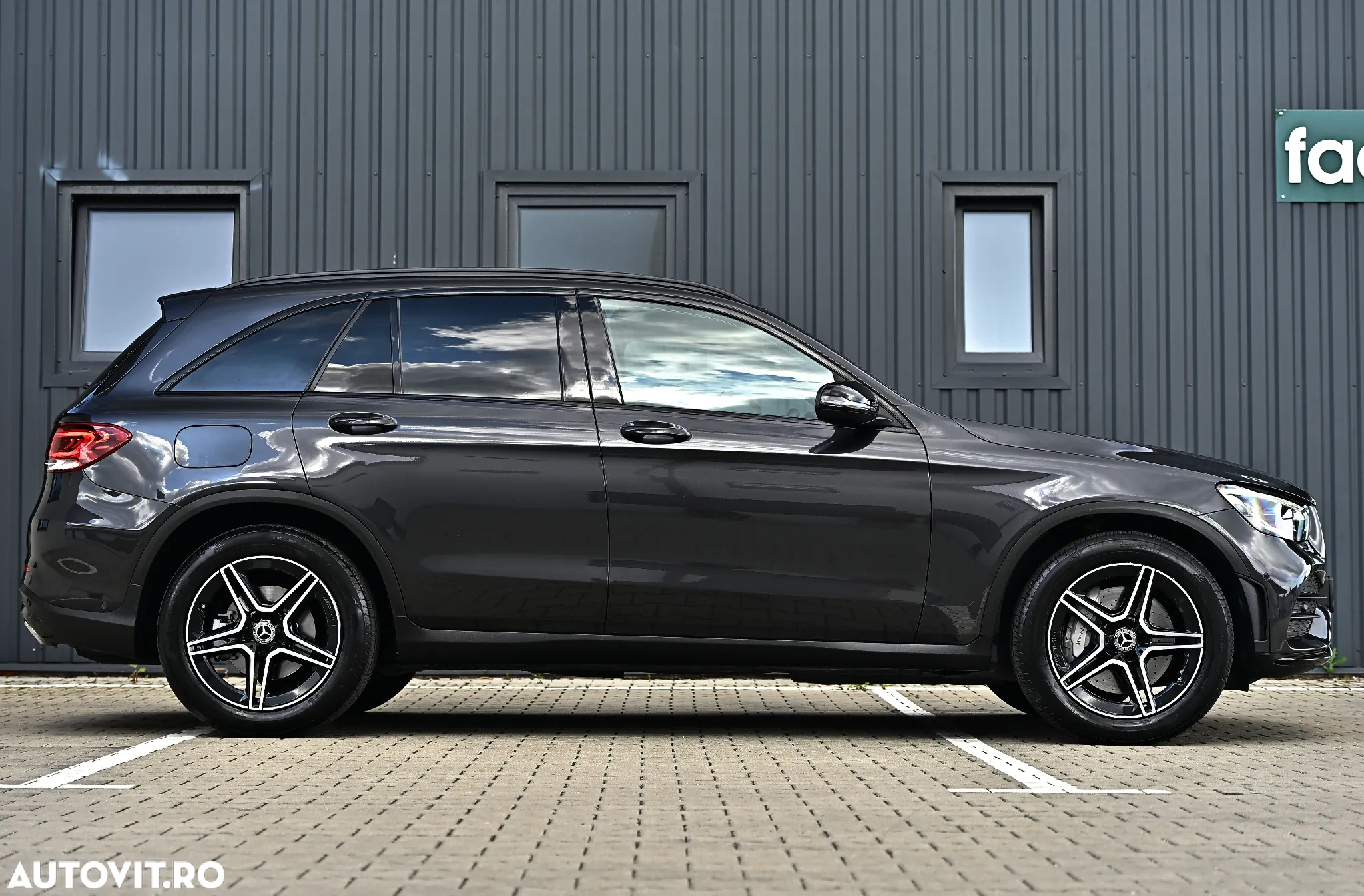 Mercedes-Benz GLC 220 d 4Matic 9G-TRONIC Edition AMG Line - 22