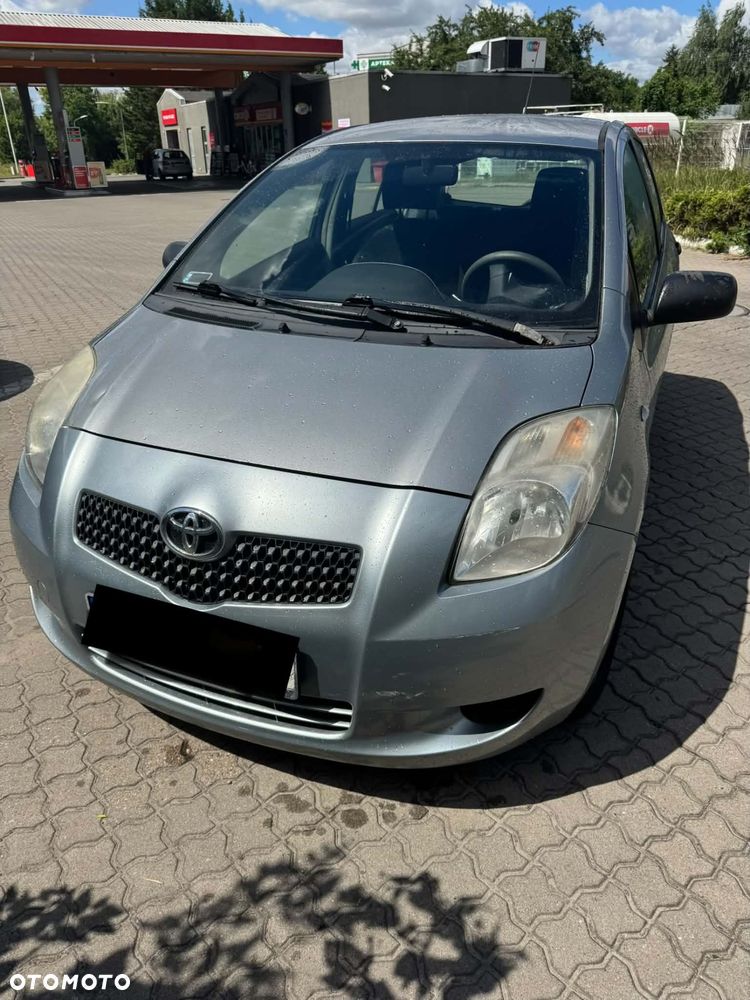 Toyota Yaris 1.0 Luna - 2