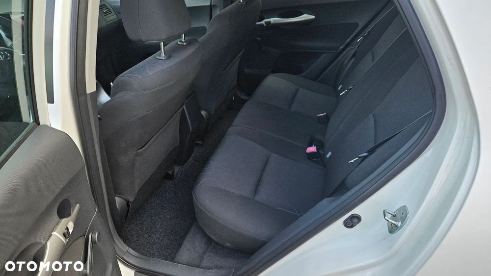 Toyota Auris 1.33 VVT-i Terra - 8