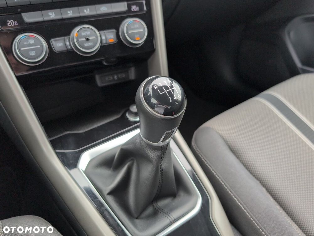 Volkswagen T-Roc 1.0 TSI Advance - 28