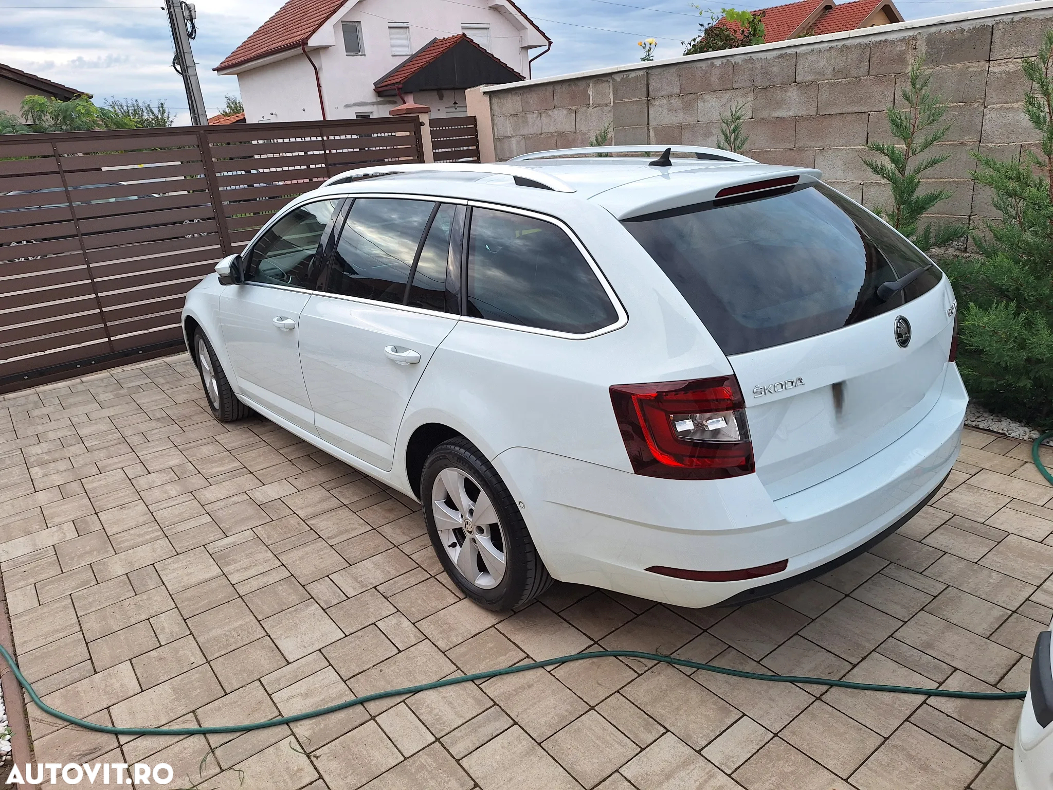 Skoda Octavia Combi 1.6 TDI DSG Style - 23