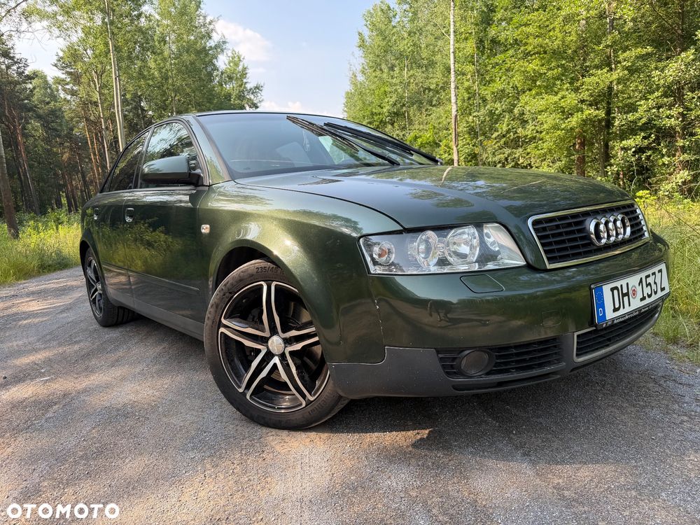 Audi A4 Limousine 2.4 - 1