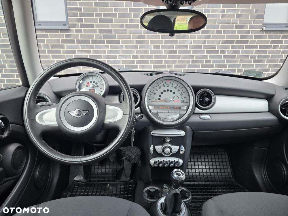 MINI Cooper 50 Camden - 25