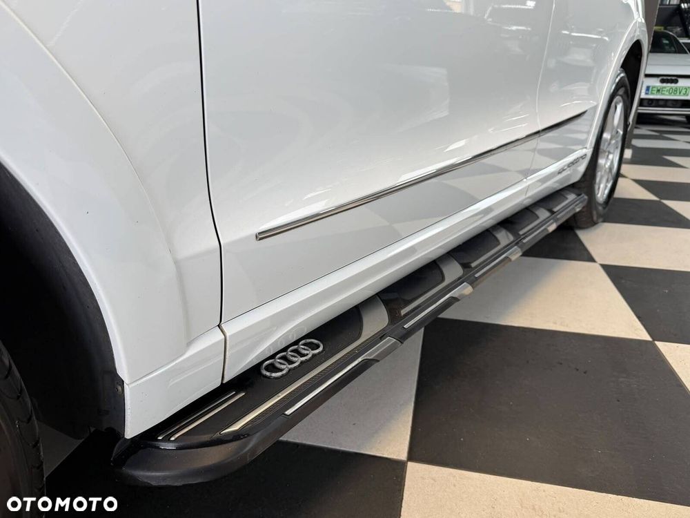 Audi Q5 2010 photo 2