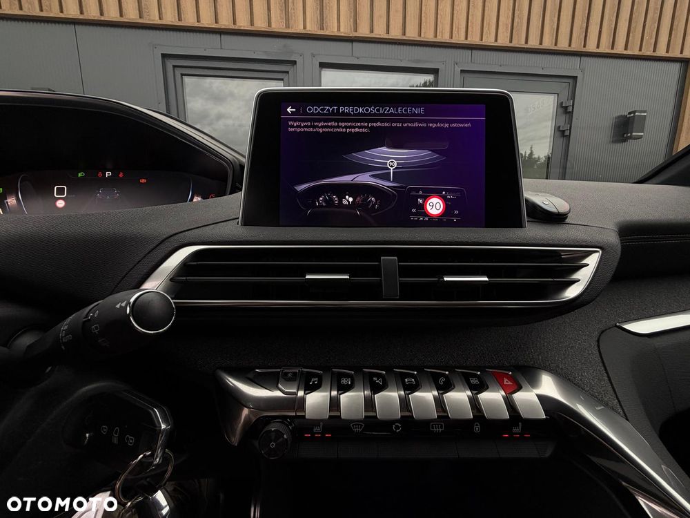 Peugeot 3008 1.6 PureTech GPF GT Line S&S EAT8 - 34