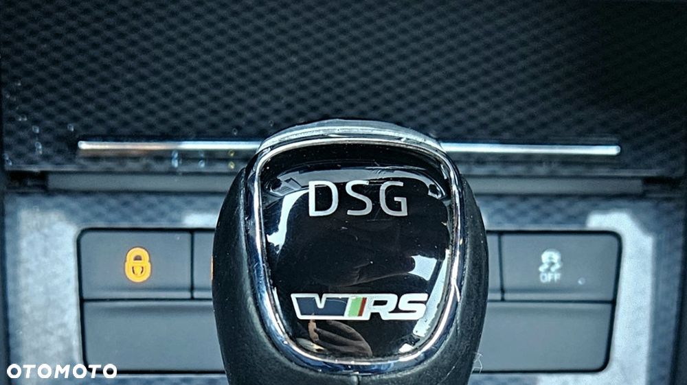 Skoda Octavia 2.0 TDI DSG RS - 20