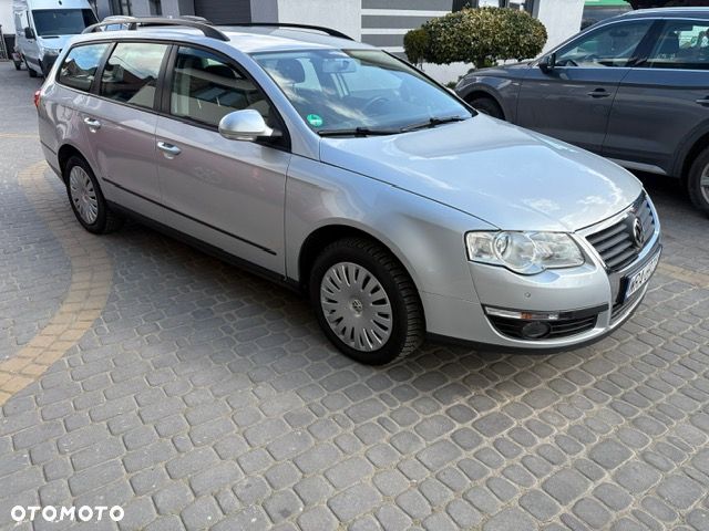 Volkswagen Passat 2.0 TDI DPF DSG Trendline - 3