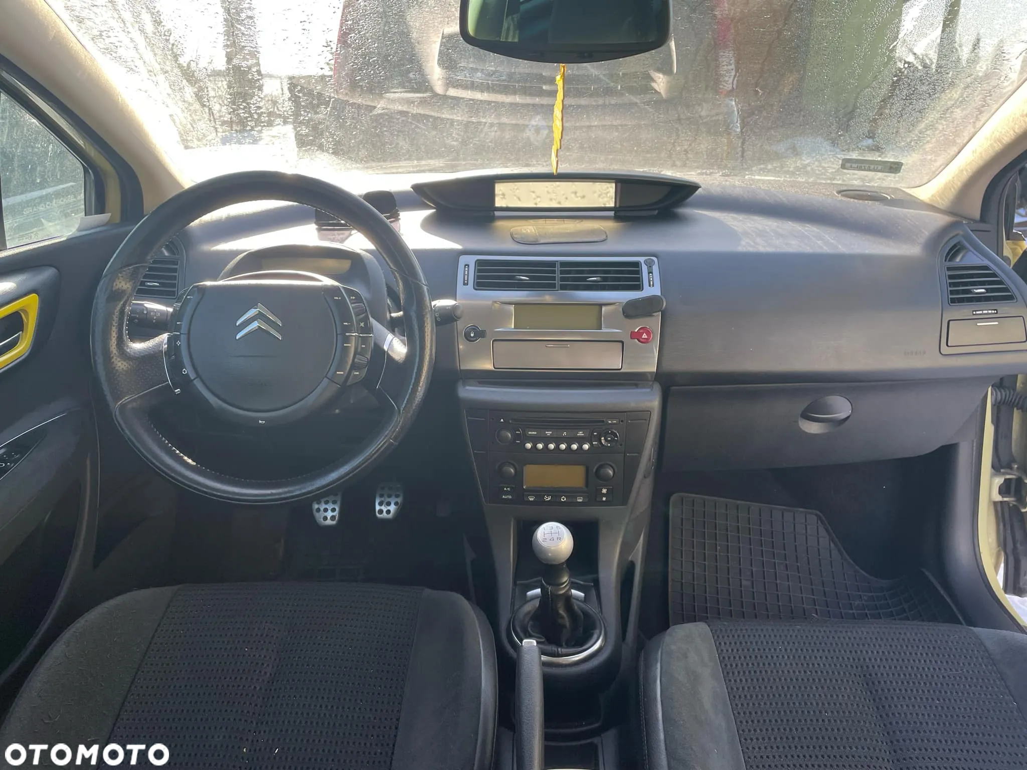 Citroën C4 2.0 16V Exclusive - 8