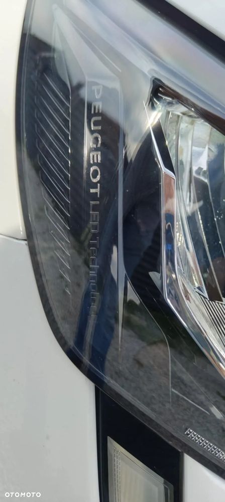 Peugeot 208 PureTech 75 Allure - 17