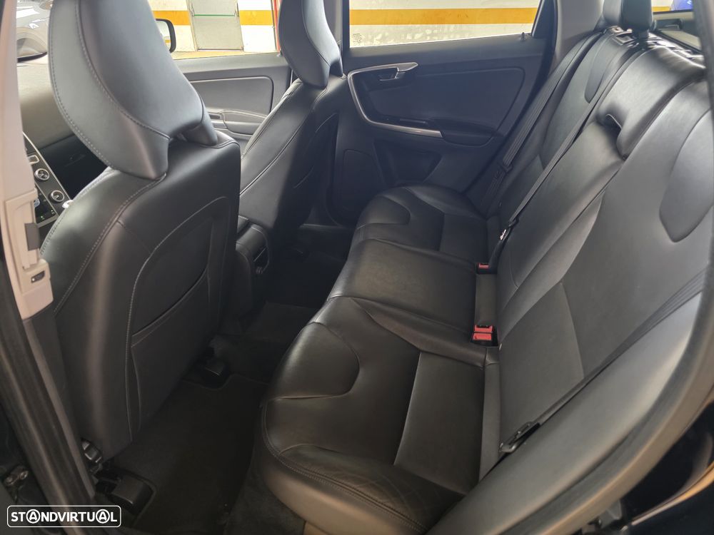 Volvo XC 60 — fotografia 13
