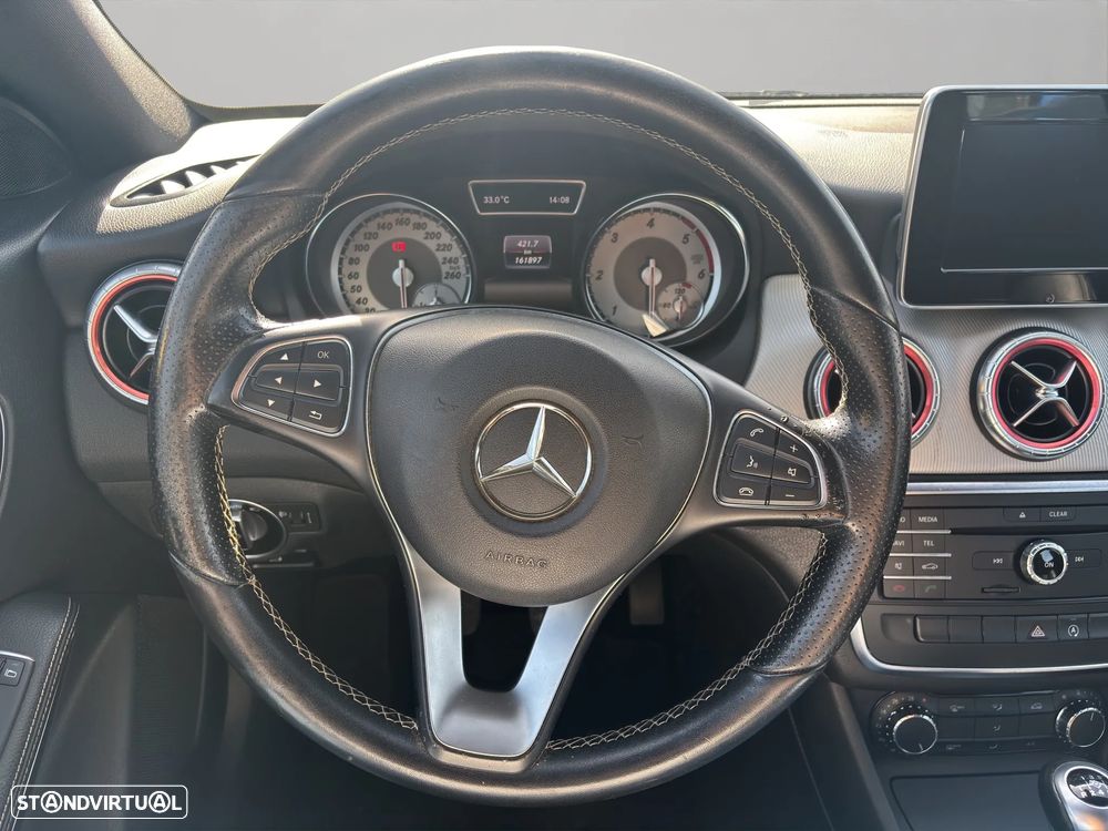 Mercedes-Benz CLA 180 d Shooting Brake - 8