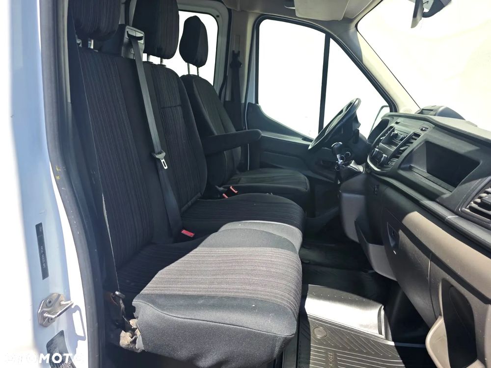 Ford Transit - 11