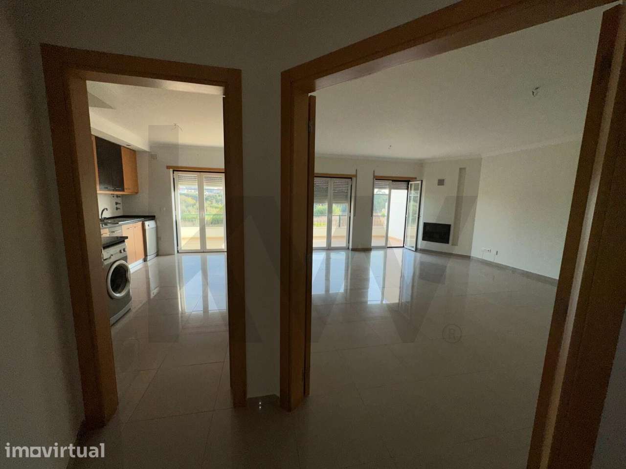 Apartamento T2 com 2 Terraços, Arrecadação e Estacionamento – Mafra - Grande imagem: 4/21