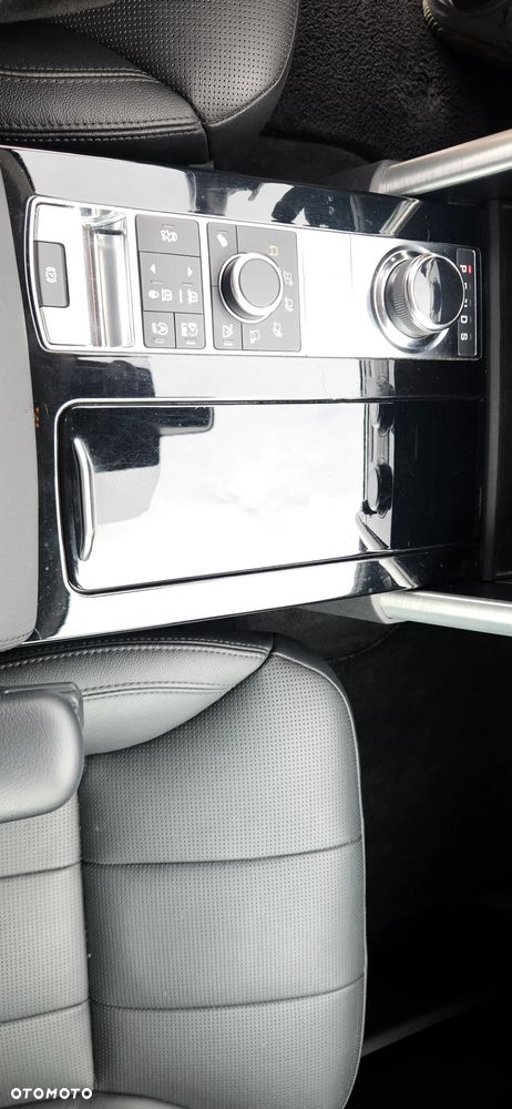 Land Rover Discovery 3.0 TD6 HSE - 19