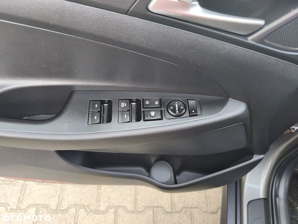 Hyundai Tucson 1.6 GDi 2WD Pure - 10