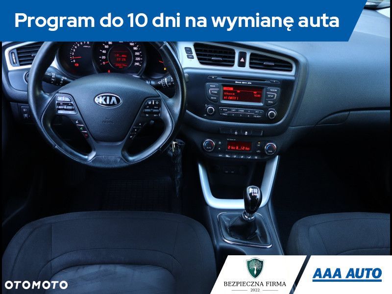 Kia Ceed - 8