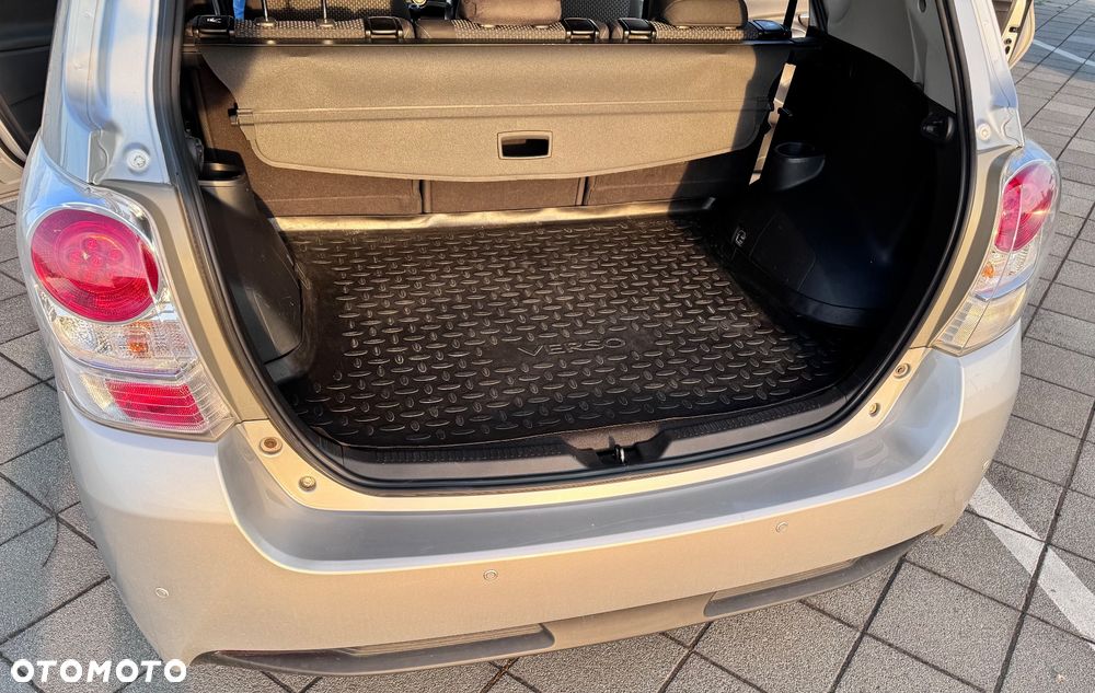 Toyota Verso 1.8 Premium - 15