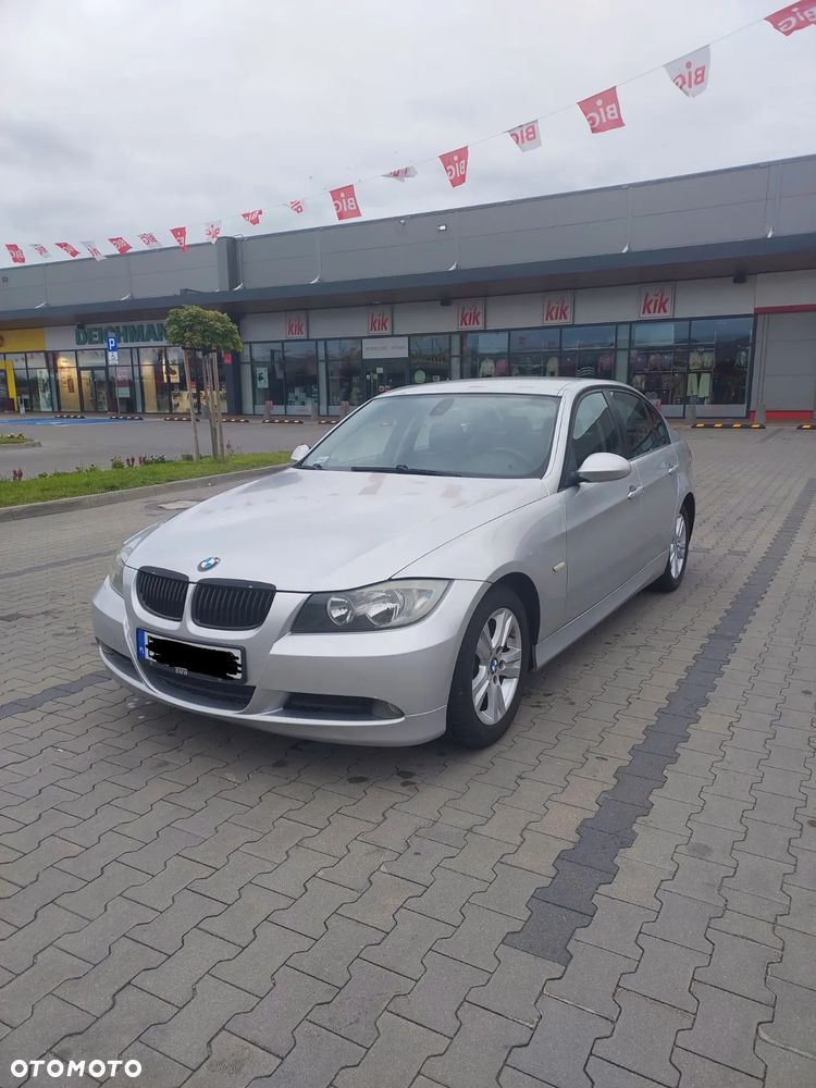 BMW Seria 3 318d - 1